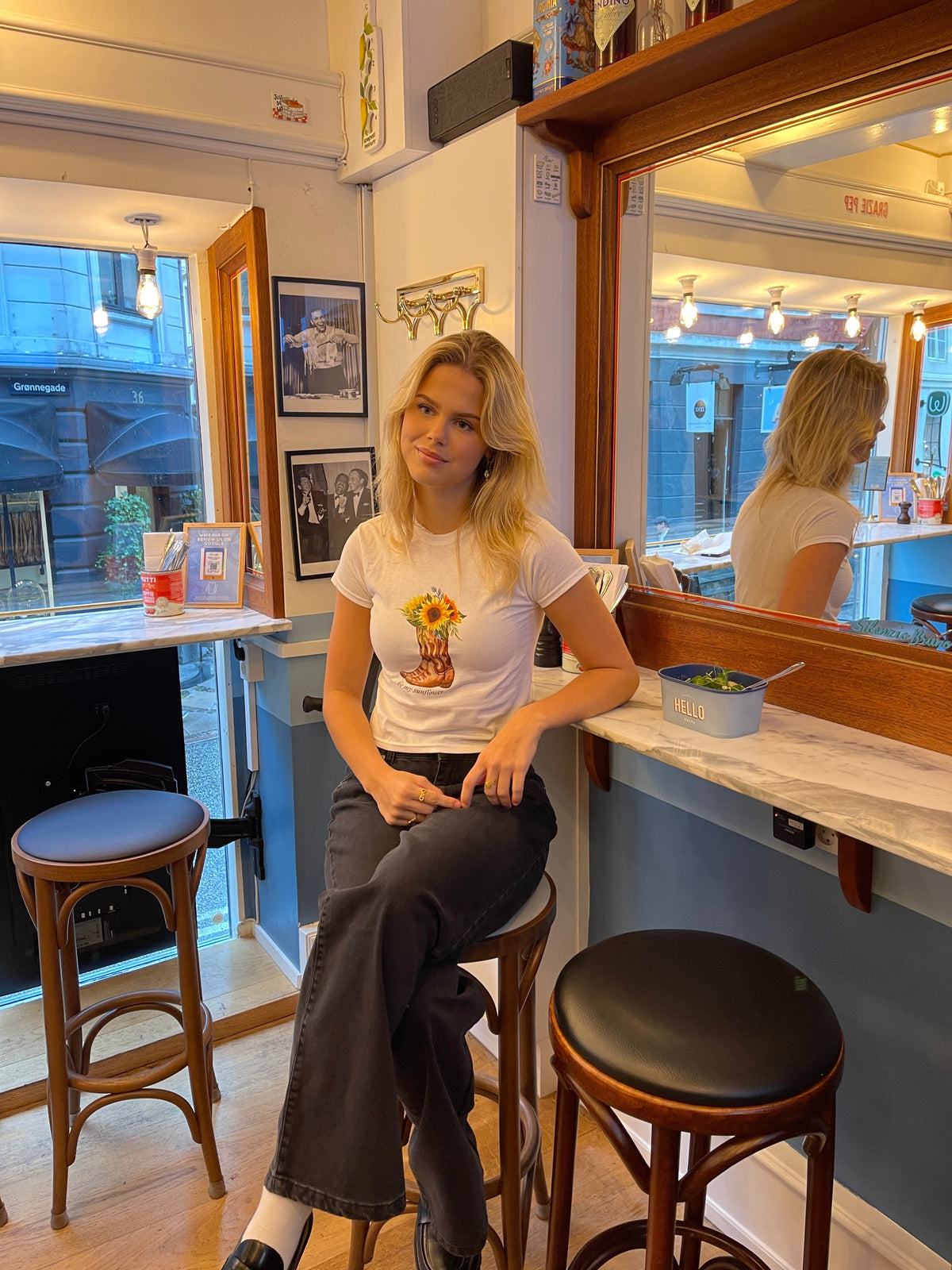 "Be my sunflower" baby tee - White
