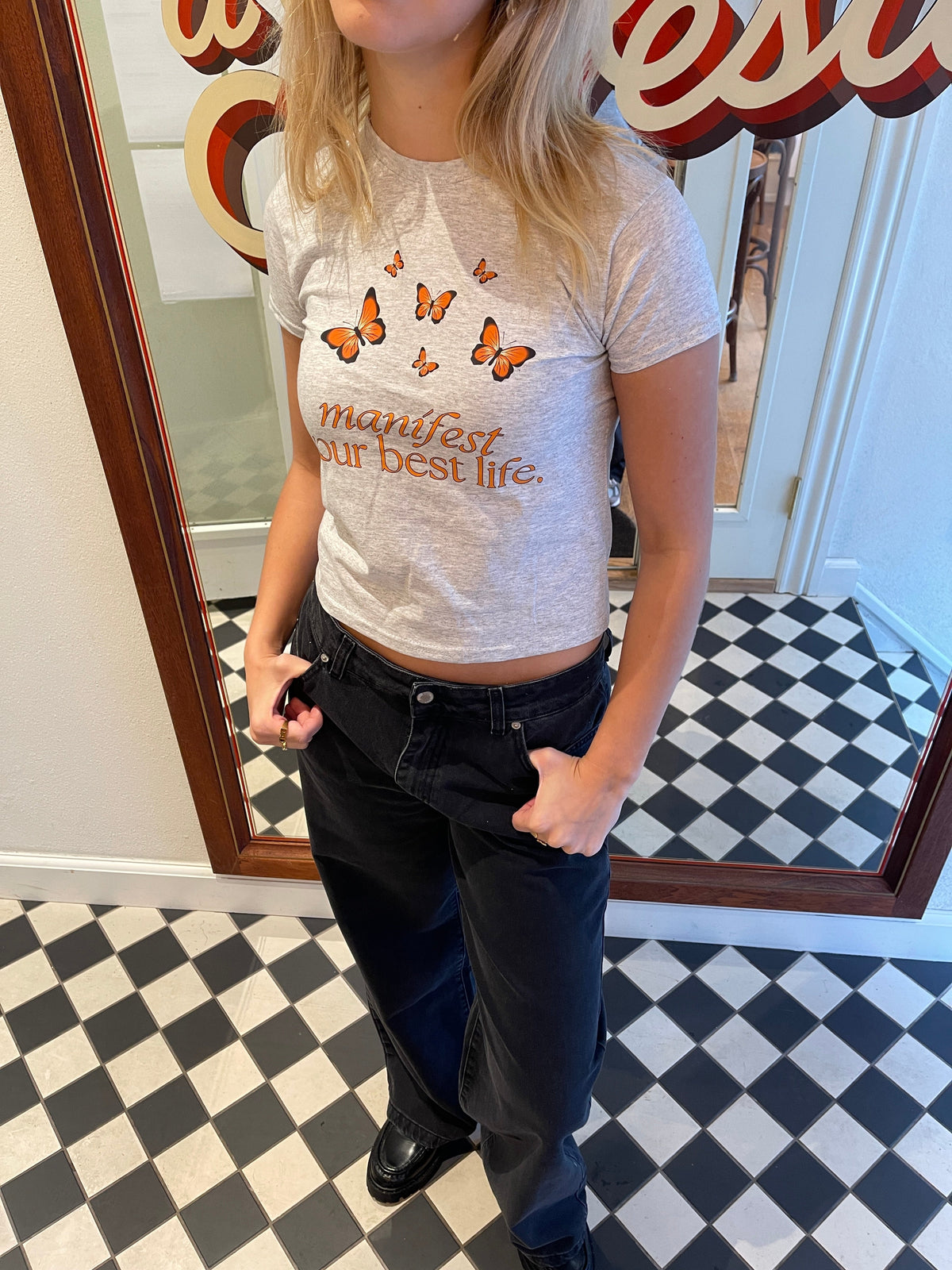 "Manifest your best life" baby tee - Grey