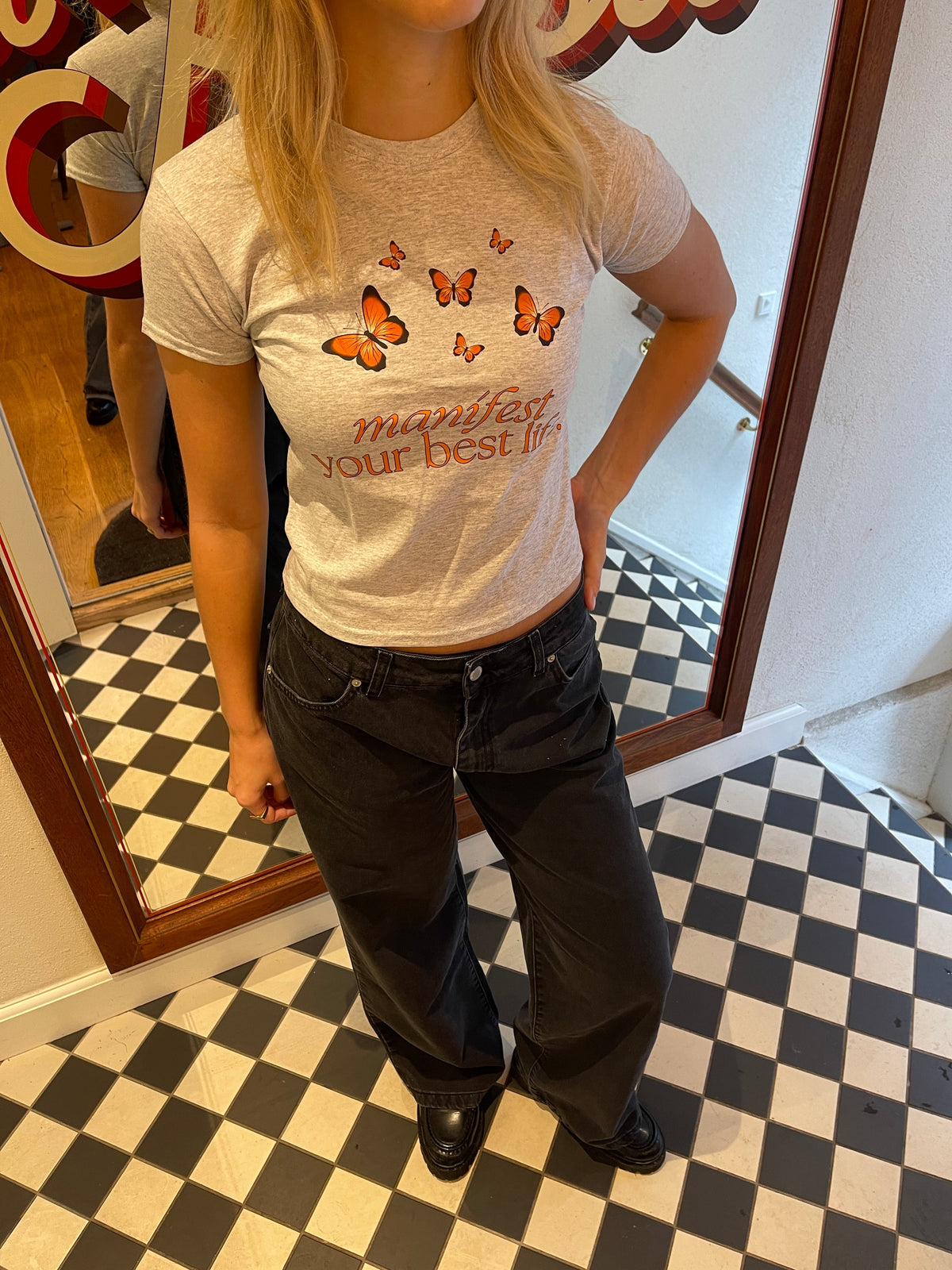"Manifest your best life" baby tee - Grey