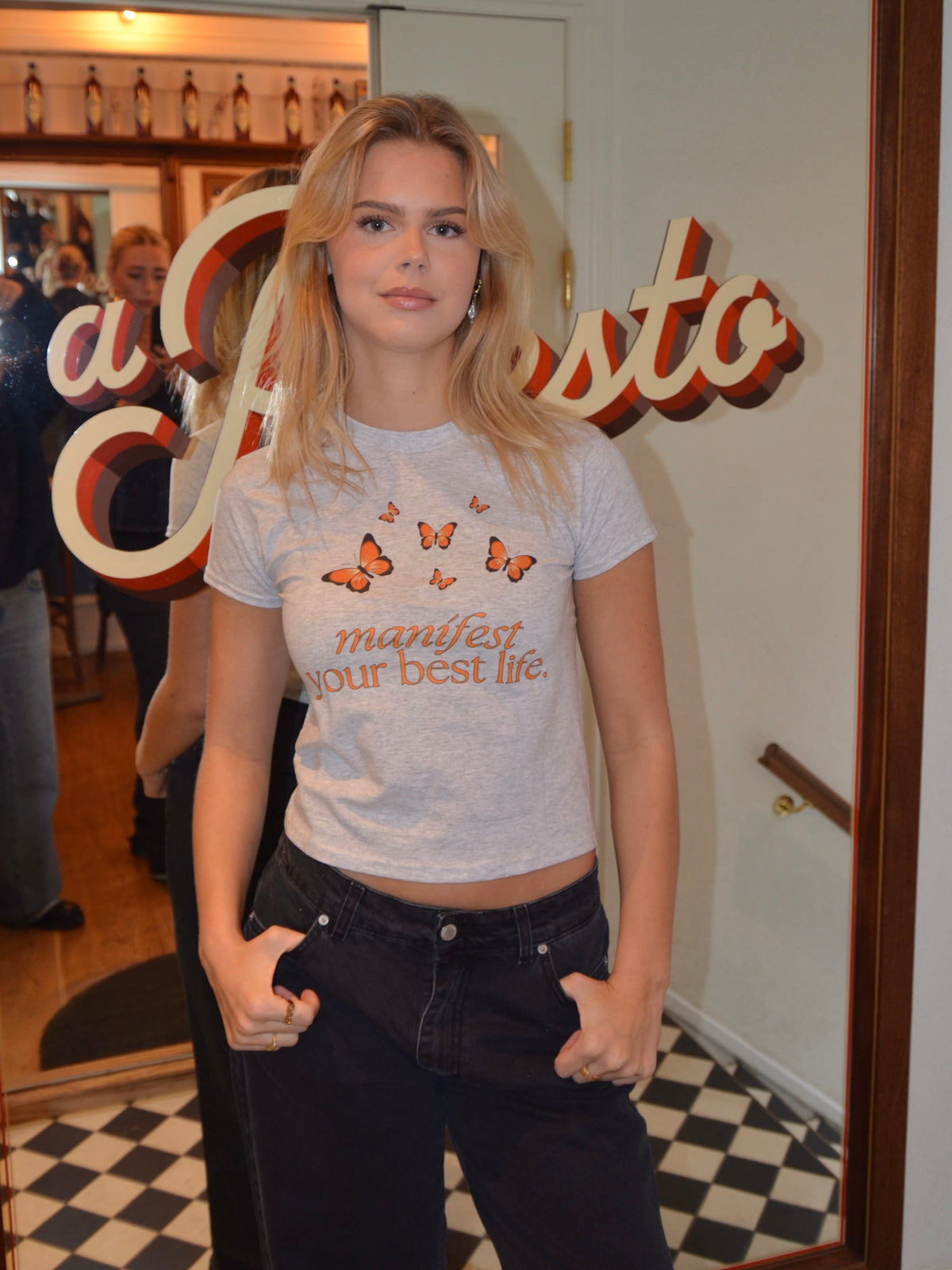 "Manifest your best life" baby tee - Grey