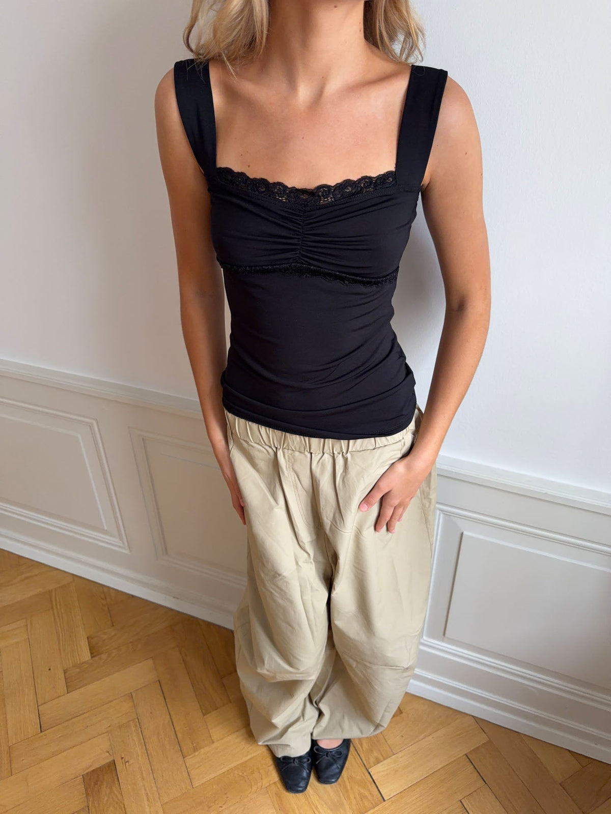 Mandaline top with lace detail - Black