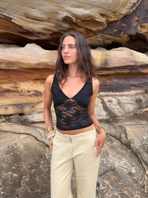 Yana top with lace - Black
