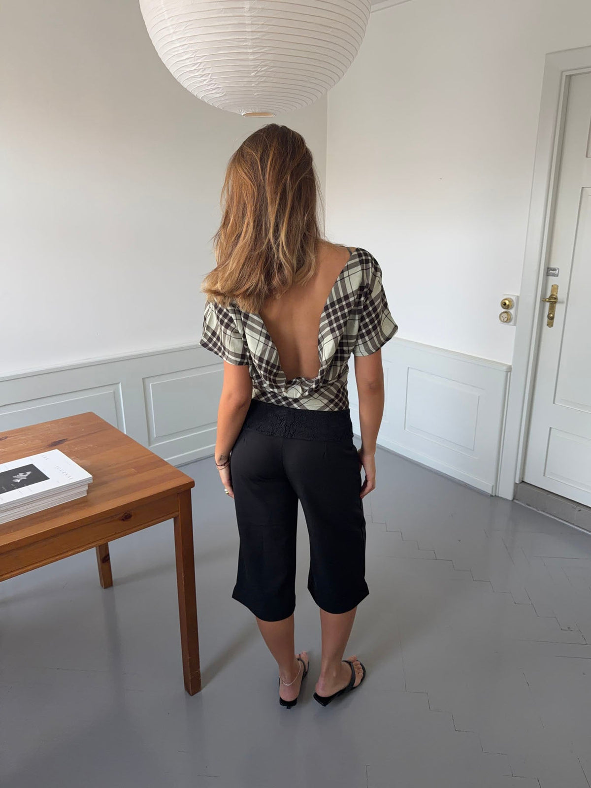 Ea checkered top with open back - Brown/green