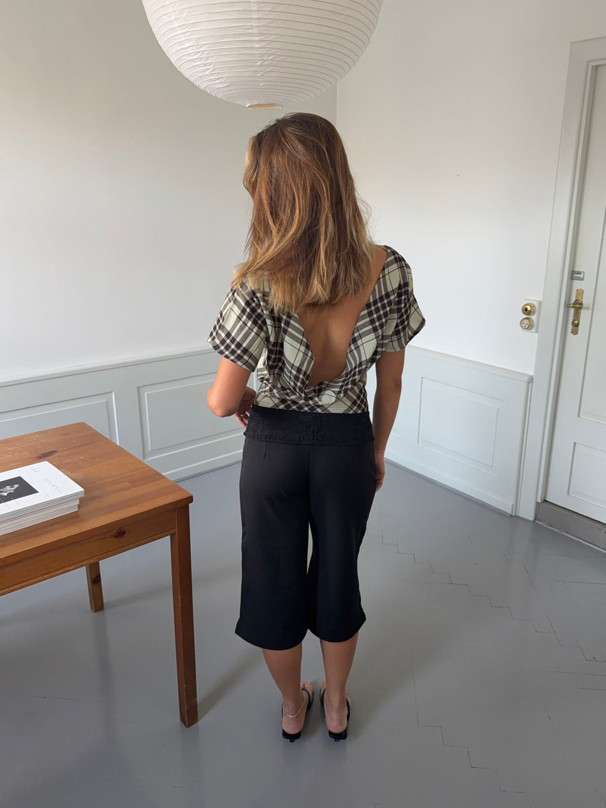 Ea checkered top with open back - Brown/green