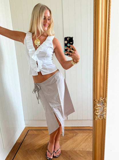 Scandivv top with big ruffles - White