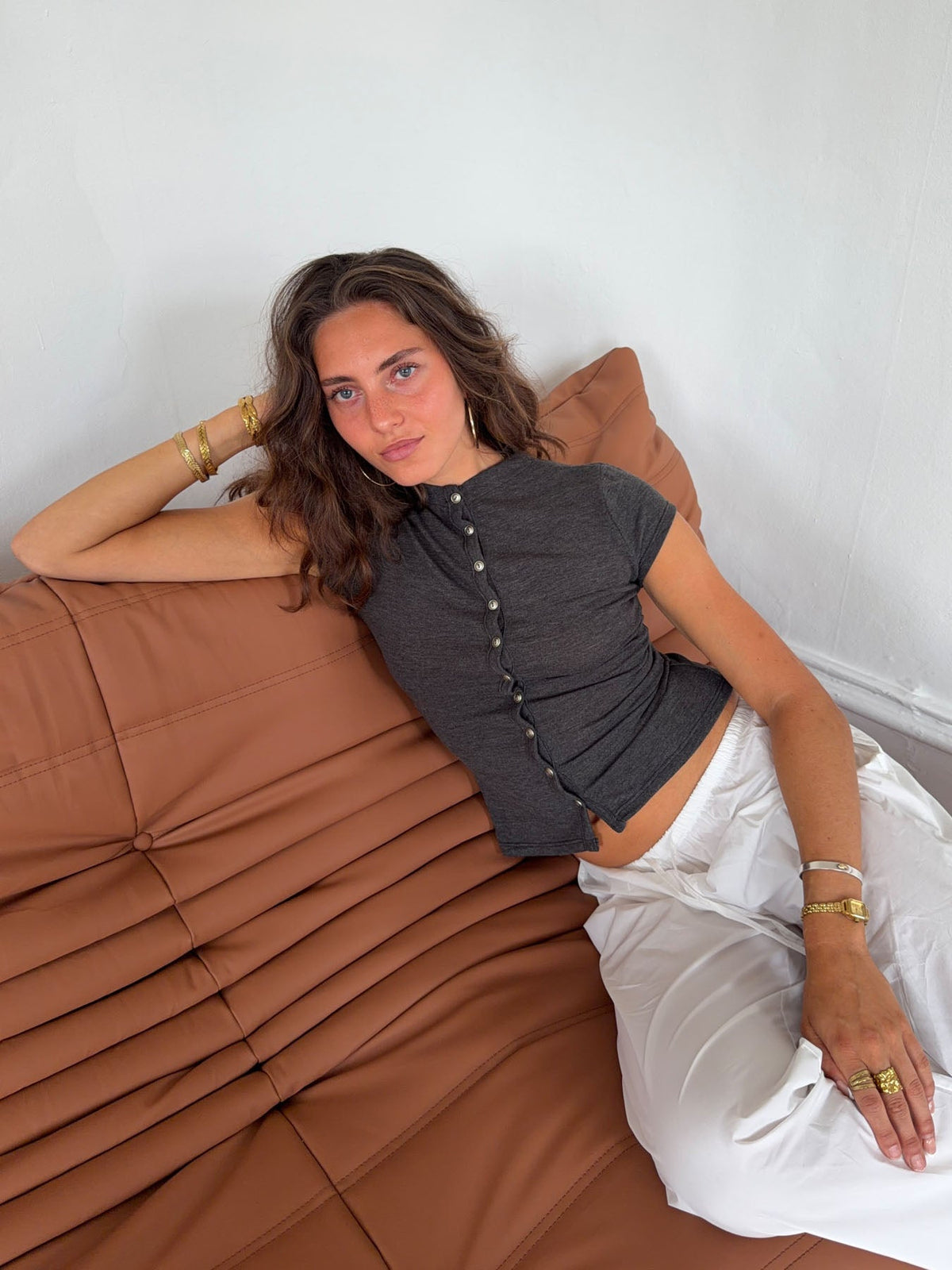 Leonie t-shirt with buttons - Grey