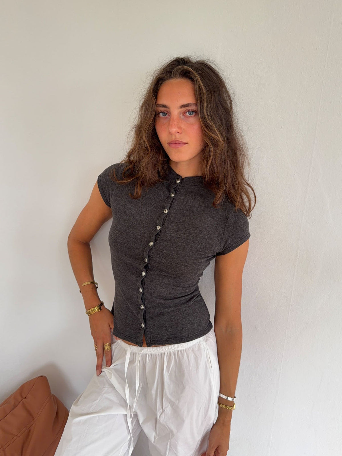 Leonie t-shirt with buttons - Grey