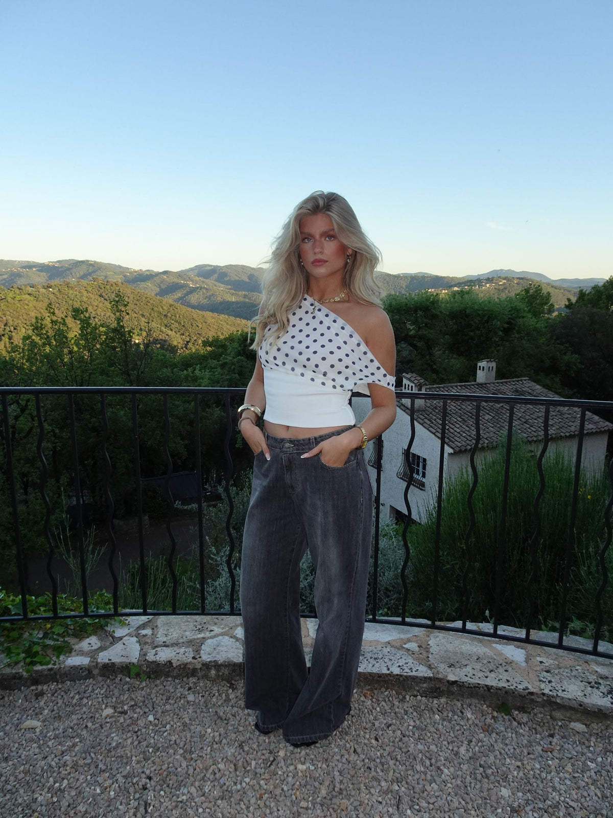 Kimmie polka dotted top – White/navy
