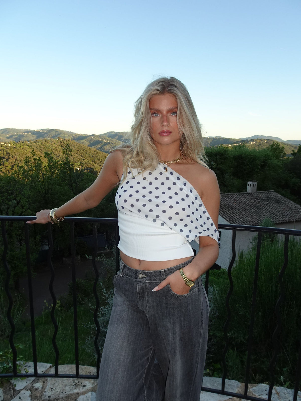 Kimmie polka dotted top – White/navy